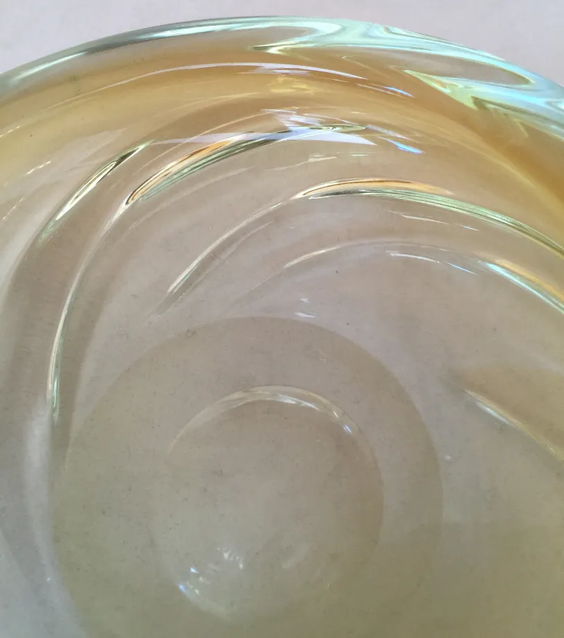 antique Murano glass plate with subtle design