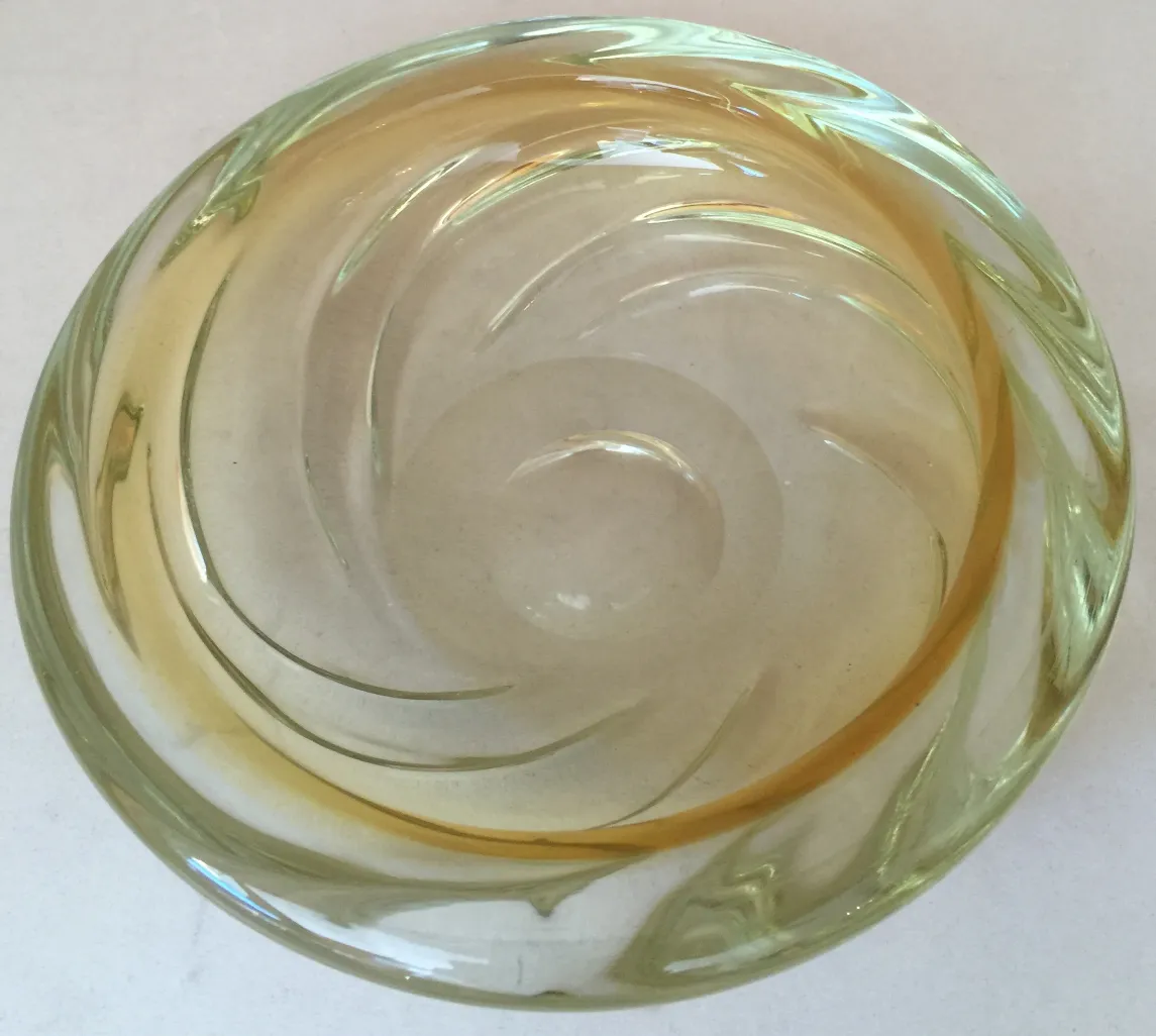 bowl antiguo de cristal de murano con espiral amarilla clara