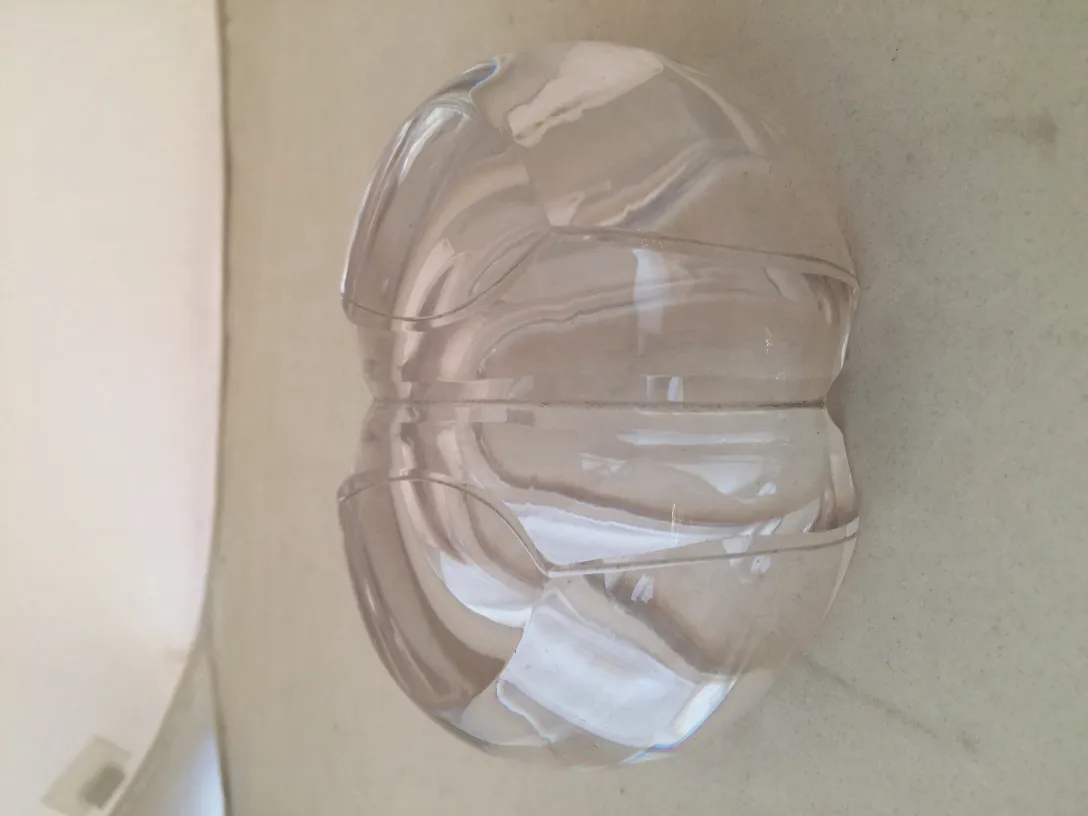 antigo cristal de murano decorativo com formas elegantes e suaves