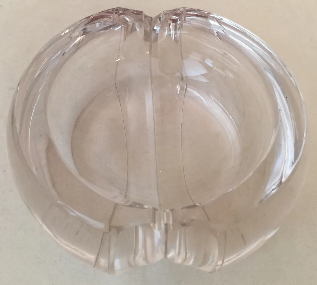 murano glass bowl with elegant and clear design