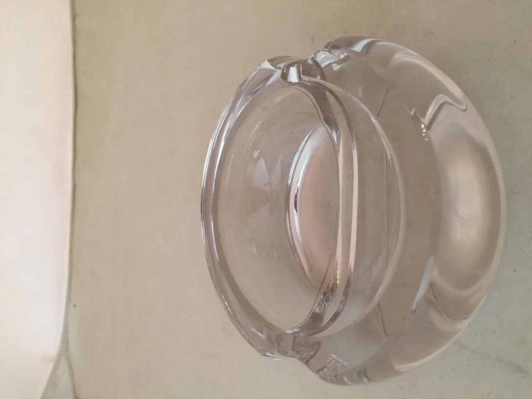 bellissimo antico vetro di murano con forme eleganti