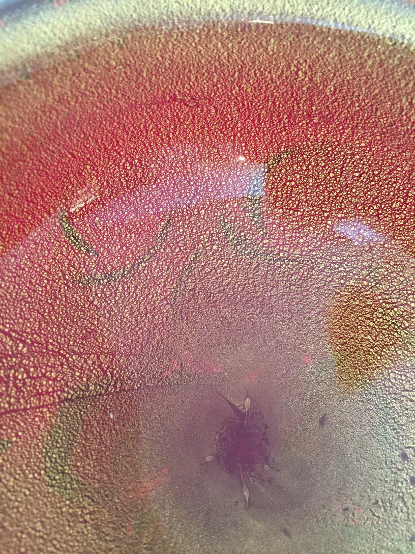 beau cristal de murano avec des nuances de rose et d'or