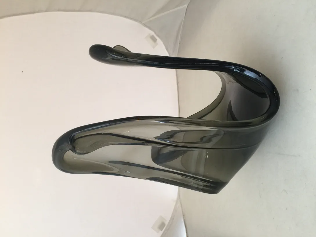 pezzo decorativo ondulato, vetro di murano antico