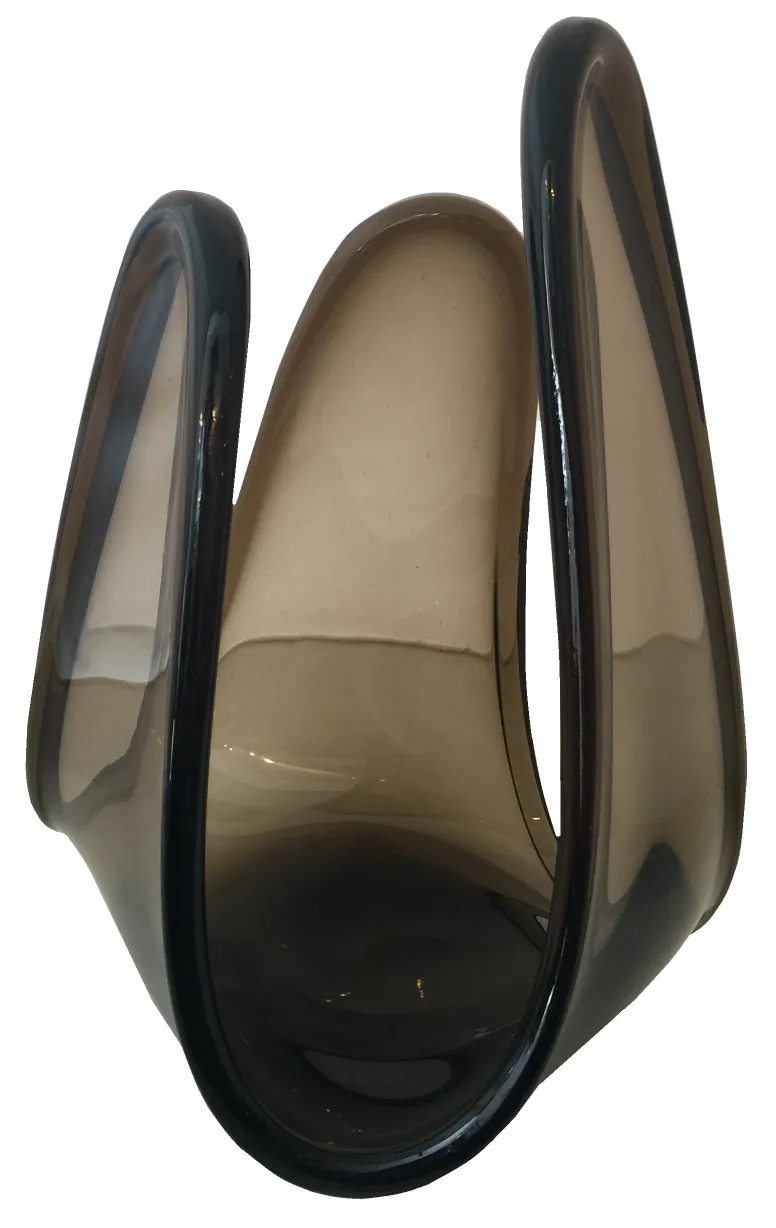 beau cristal de murano en forme abstraite avec des tons sombres