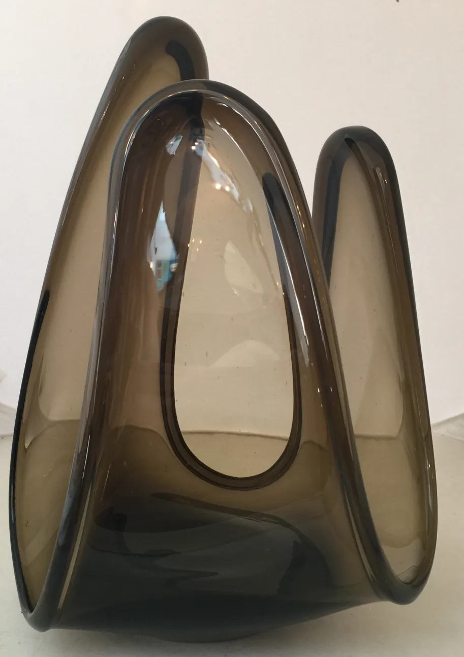 ancien cristal de murano aux formes élégantes et douces