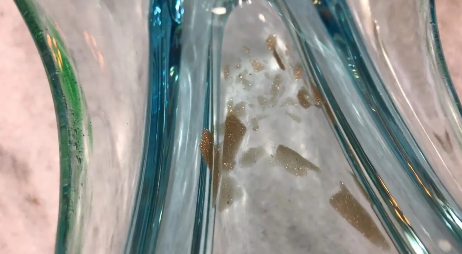 Cristal de Murano décoratif en tons de bleu avec détails