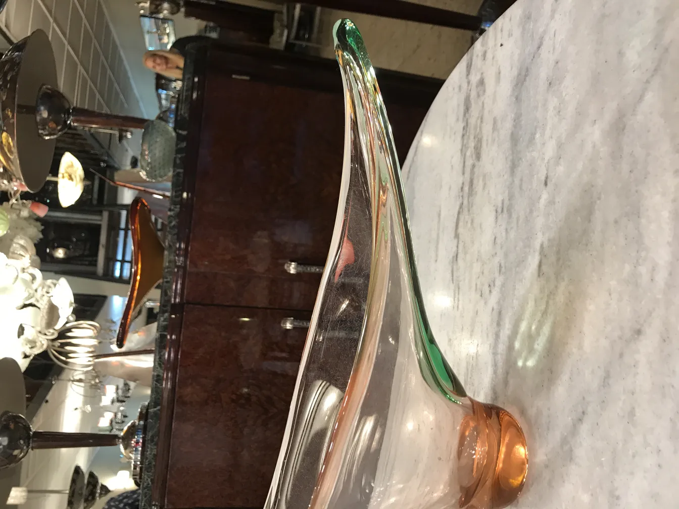 schönes antikes murano-glas in eleganter form