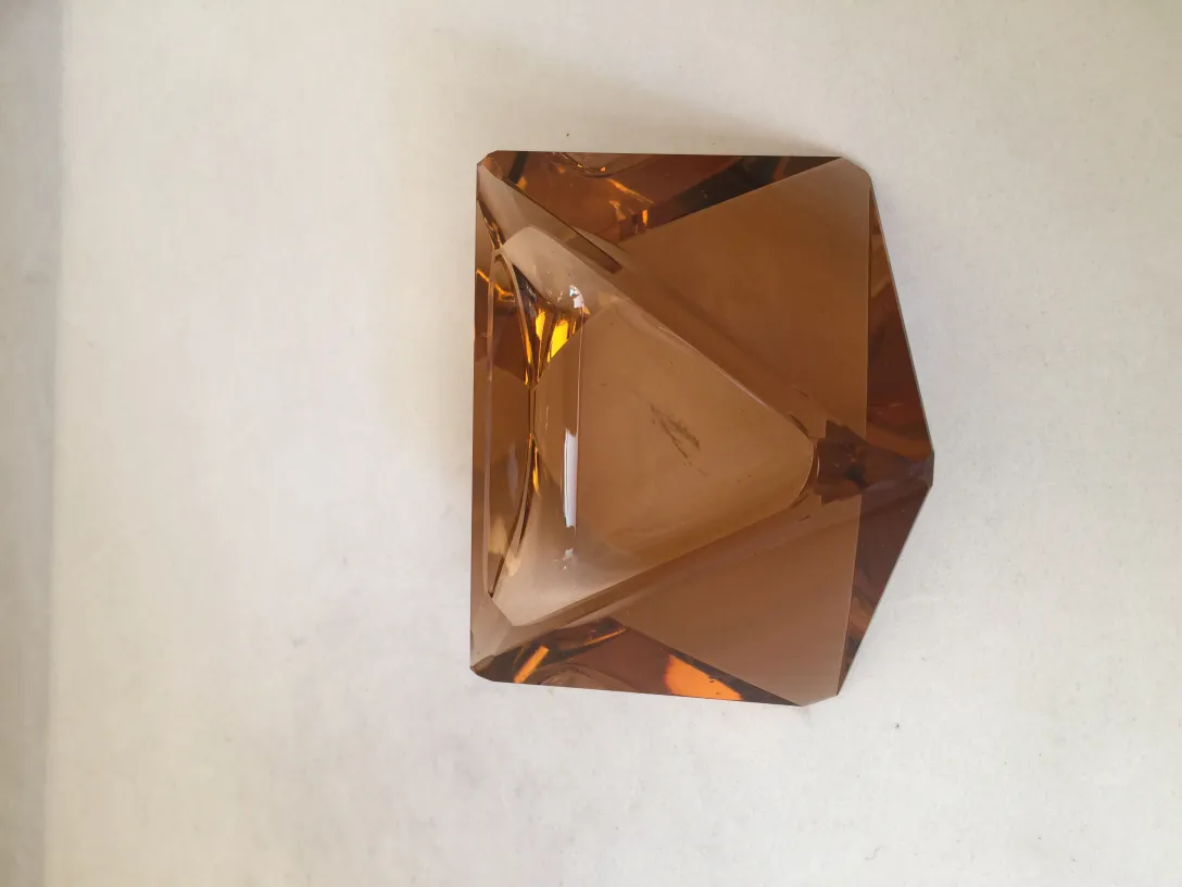 cristal de murano âmbar com formas geométricas