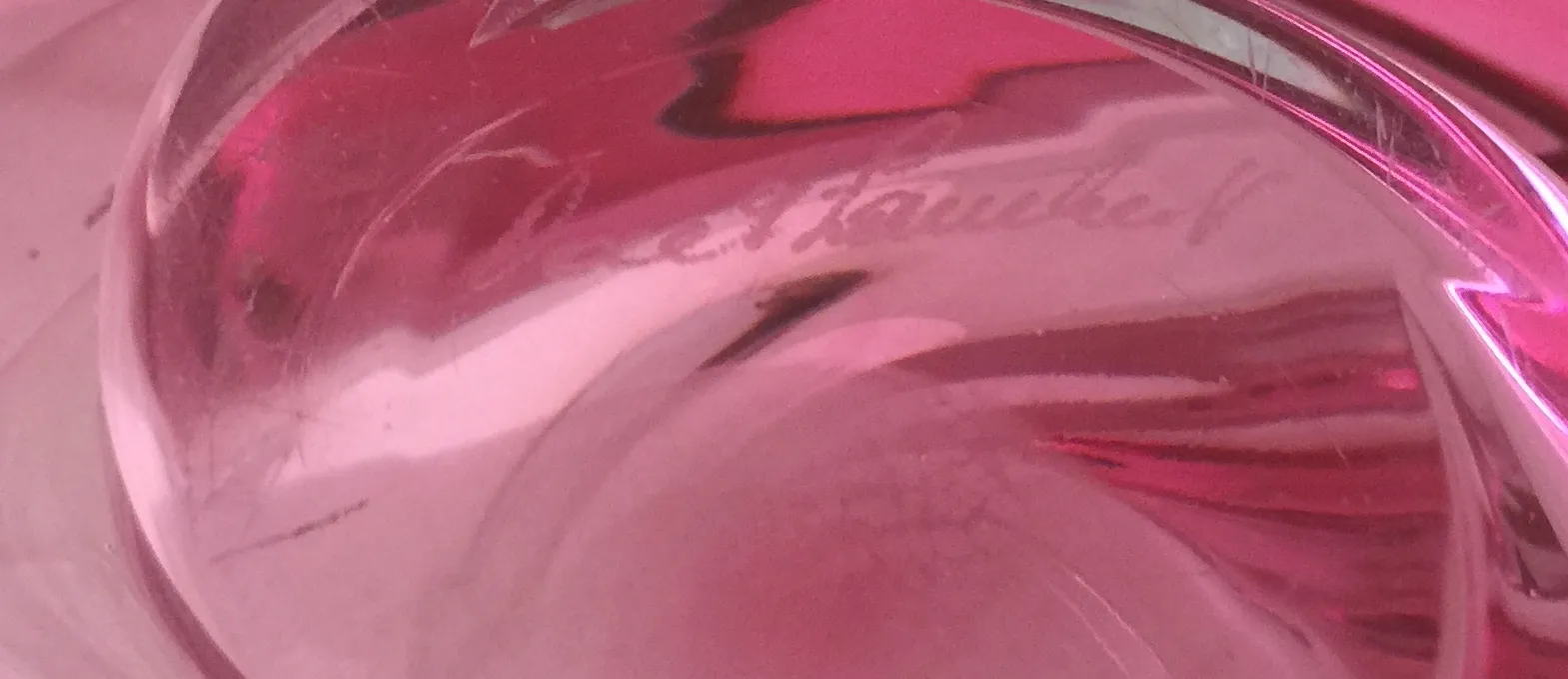 antiguo cristal de murano en color rosa con detalles