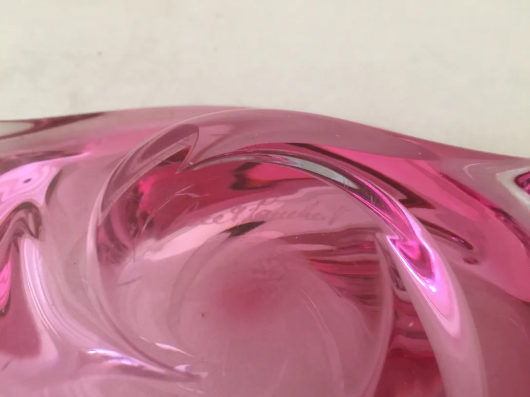 Antikes Murano-Glas in Rosa mit eleganten Formen