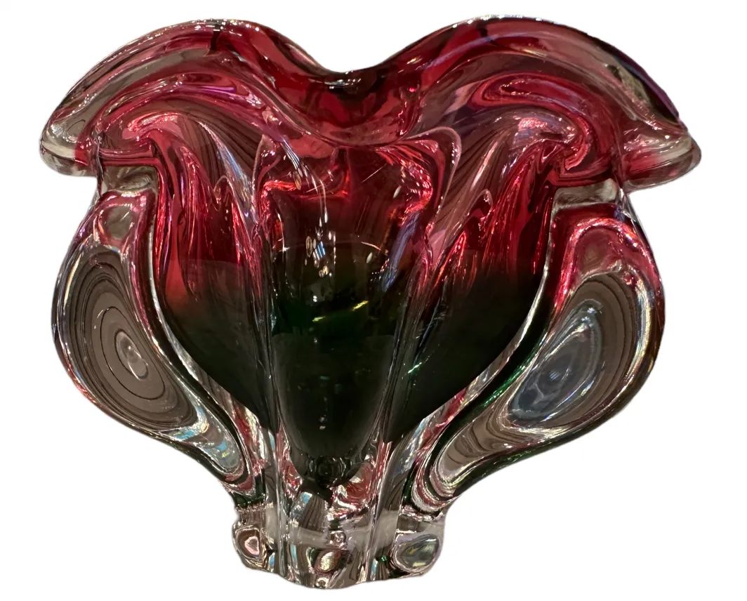 vase ancien en cristal de murano avec des couleurs vives