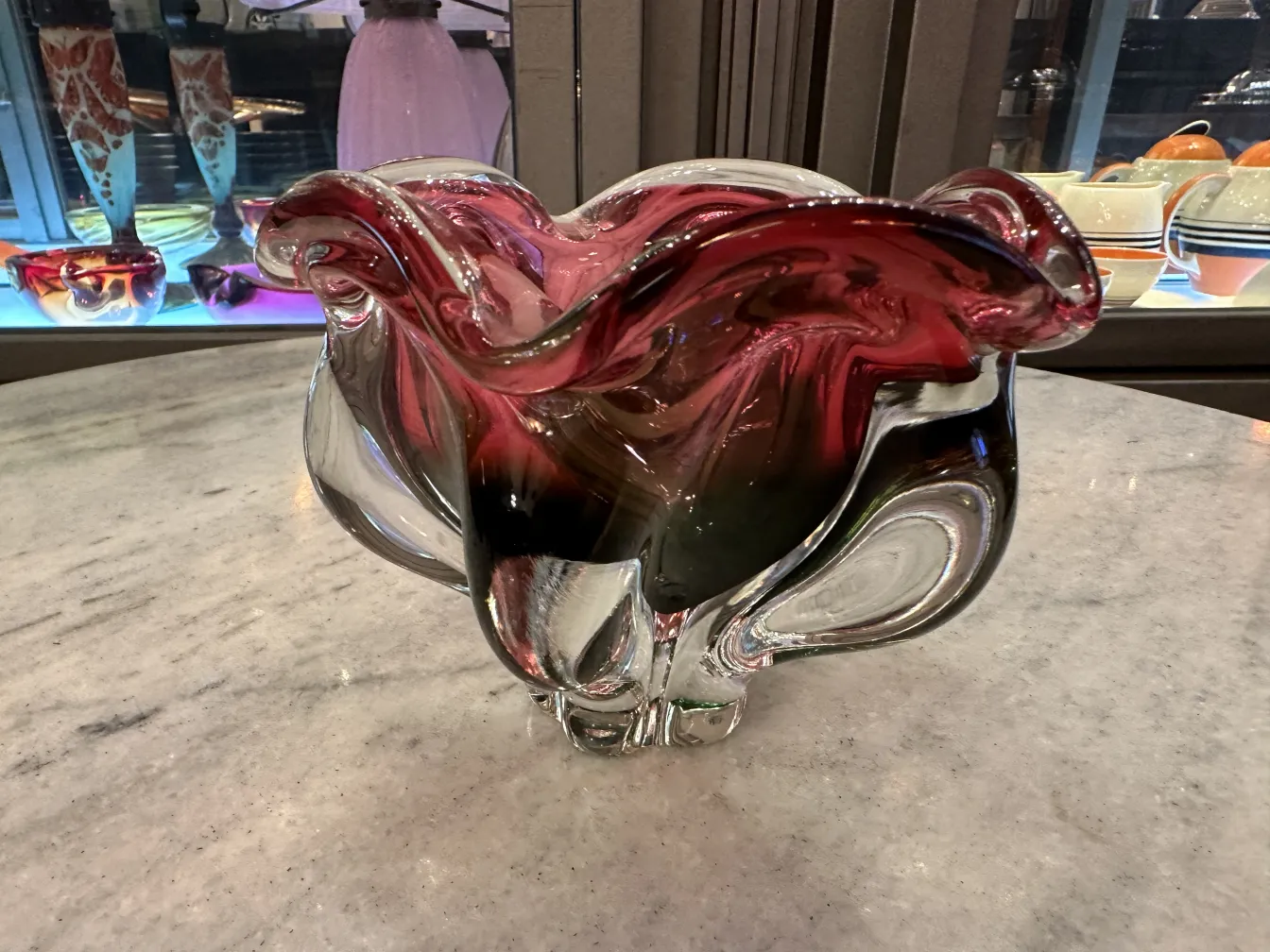 jarrón antiguo de cristal de murano en tonos rojos y claros