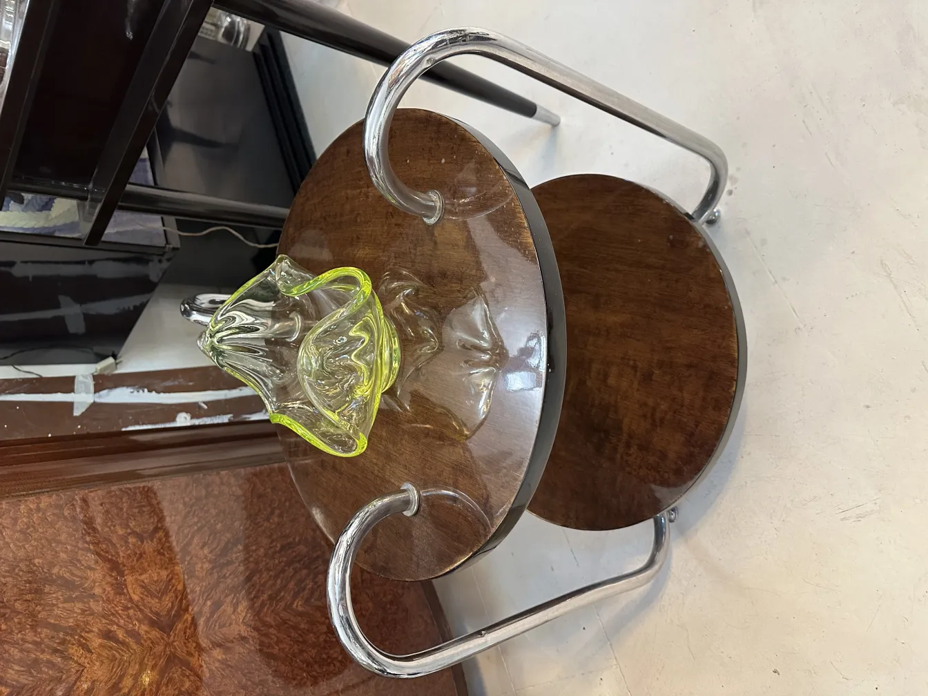 antico vaso in vetro di murano con bordo verde