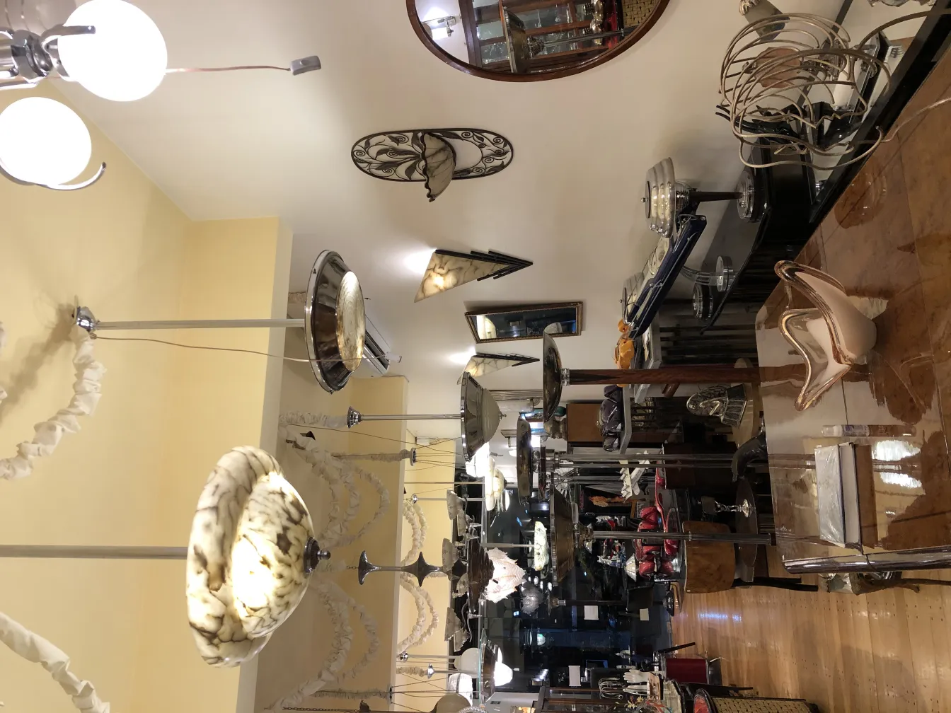 Antike Murano-Glasdekoration mit sanften, zarten Farben.