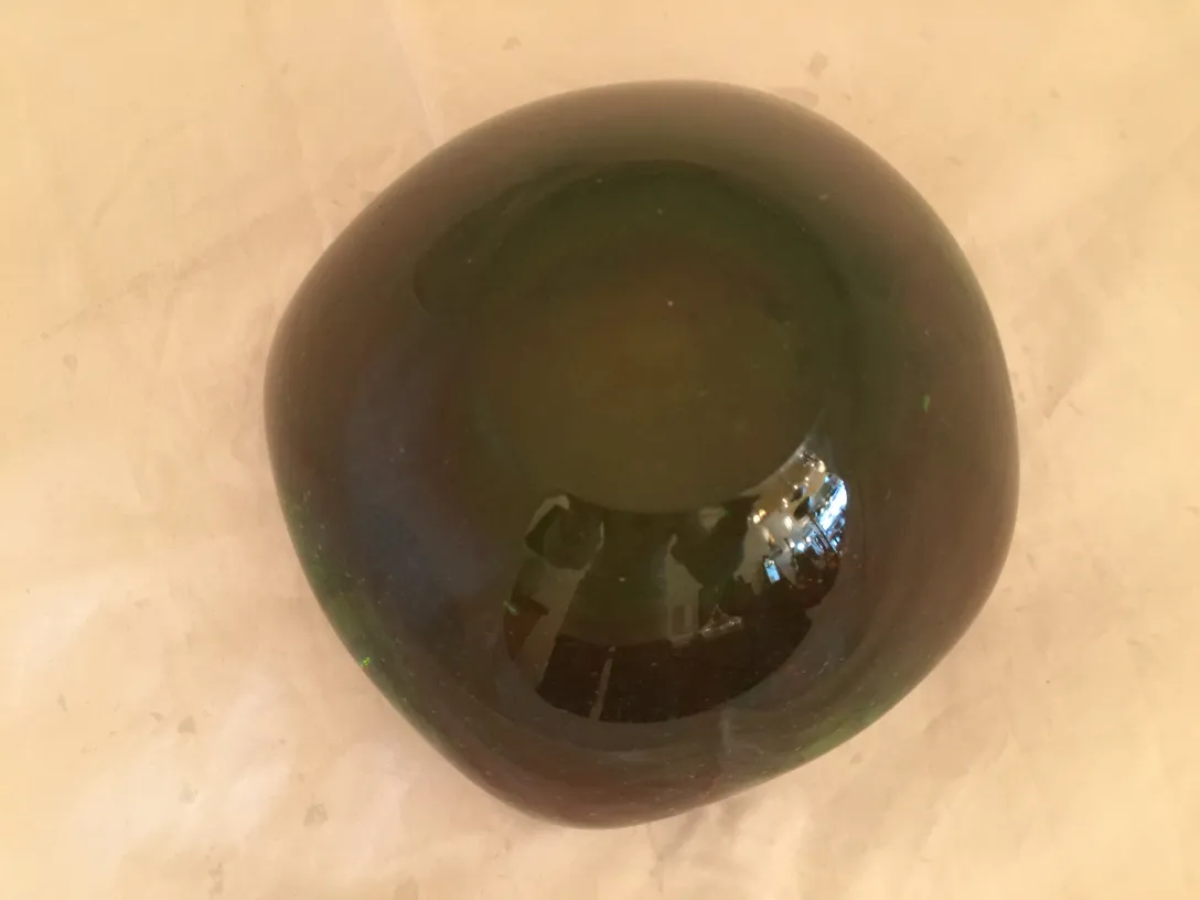 antiquité en forme de cristal de murano vert avec éclat