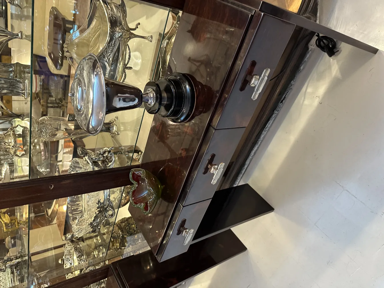 Antikes Murano-Glas mit bunten Details, dekorativ