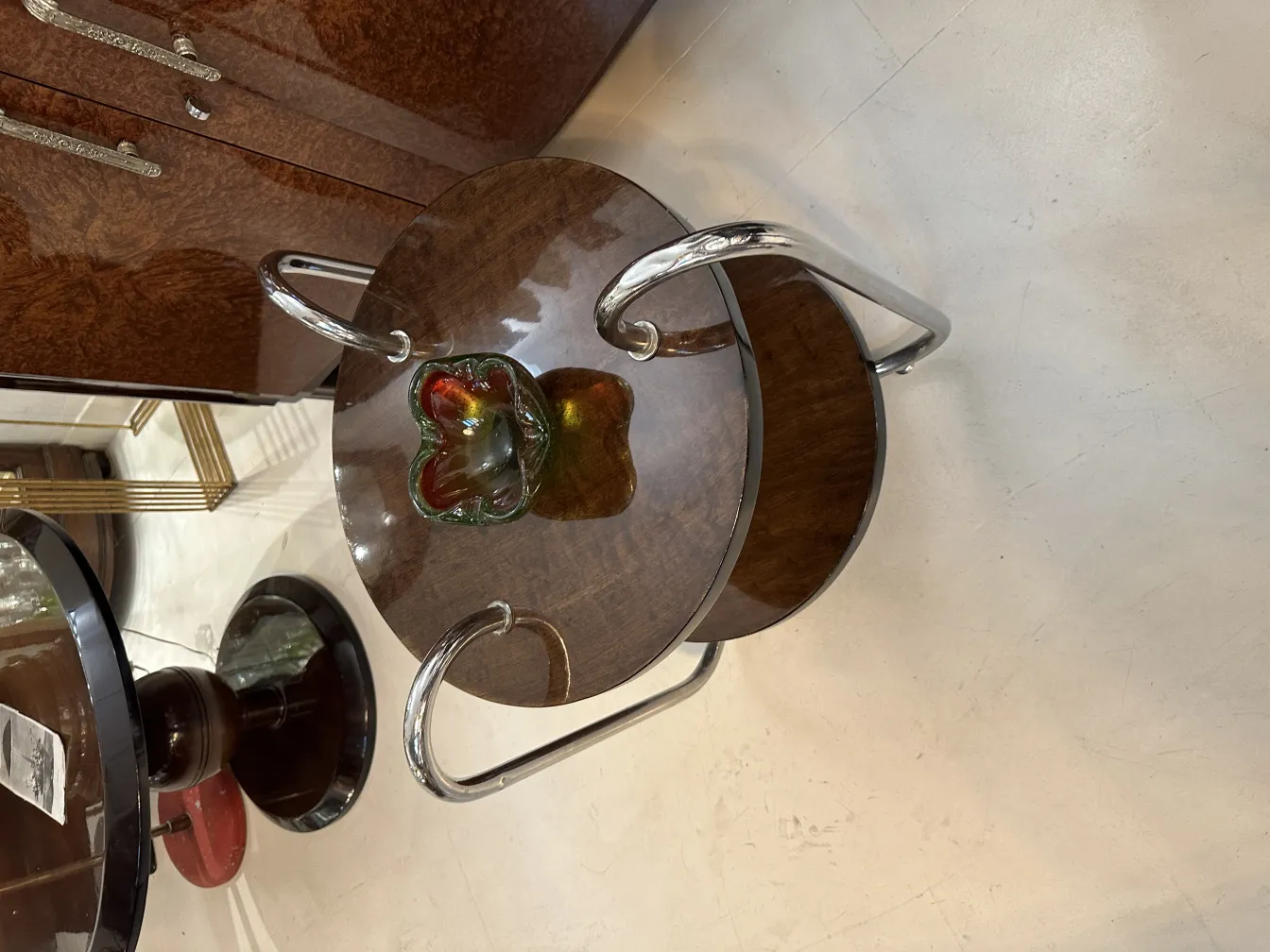 Цветное антикварное муранское стекло в виде декоративного предмета