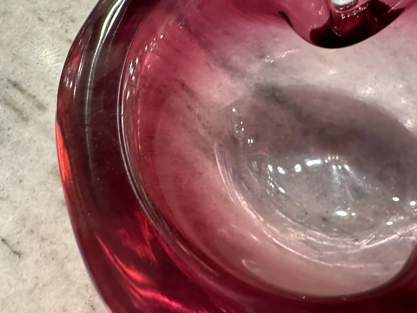 antikes murano-glas stück in rosa