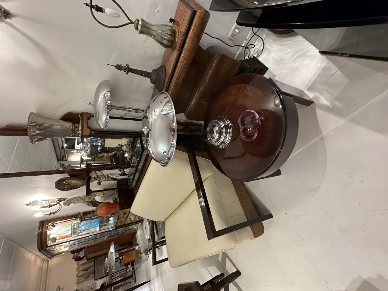 beau cristal de murano sur une table ancienne