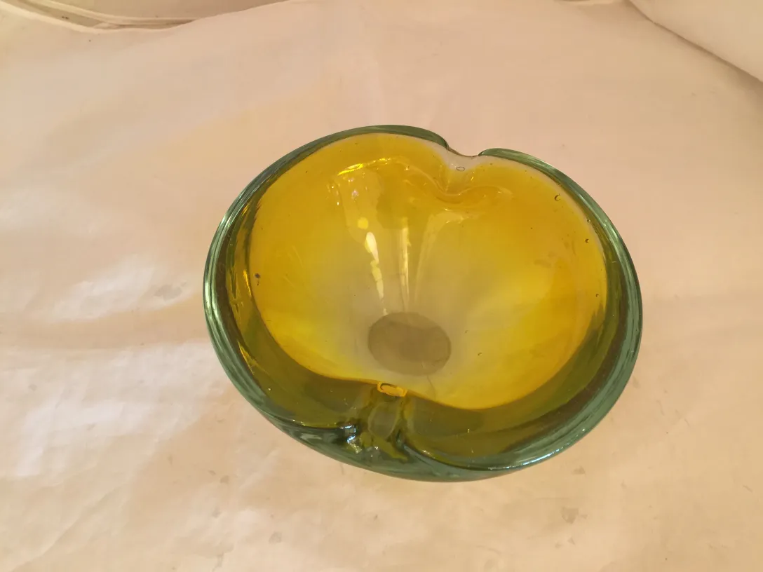 design ciotola in vetro di murano giallo brillante