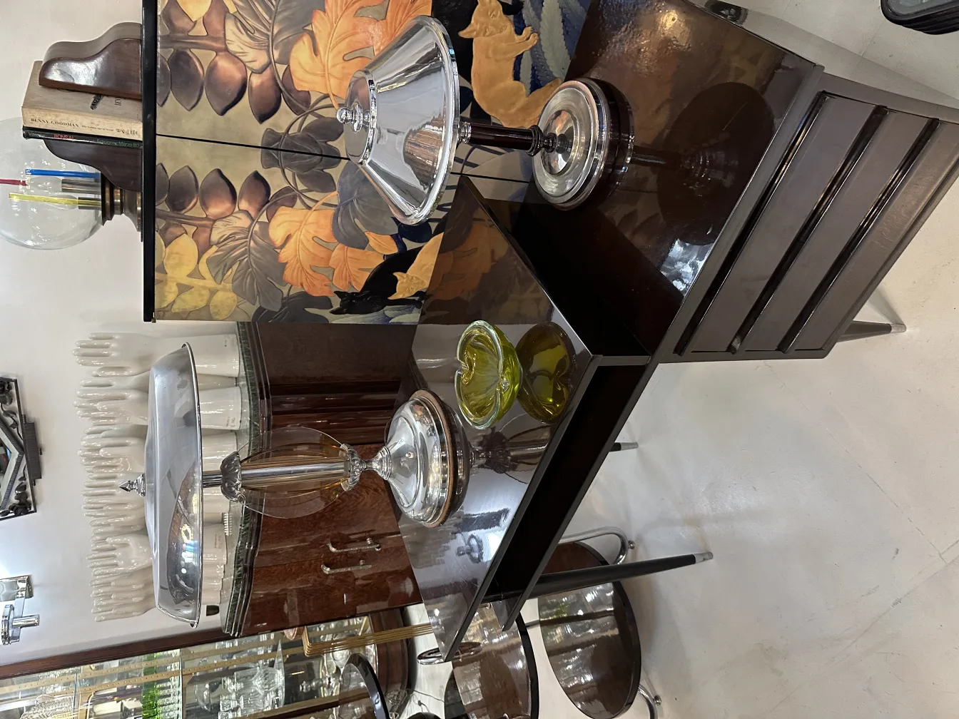 peça antiga de cristal de murano com detalhes decorativos