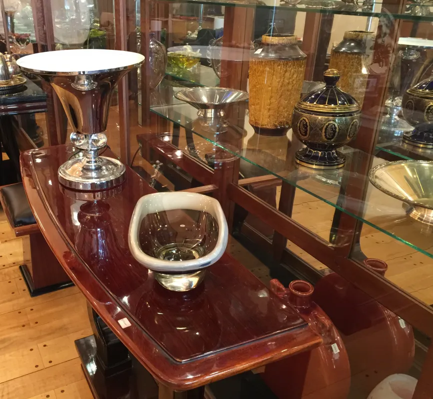 Schönes antikes Murano-Glas in einem einzigartigen Umfeld