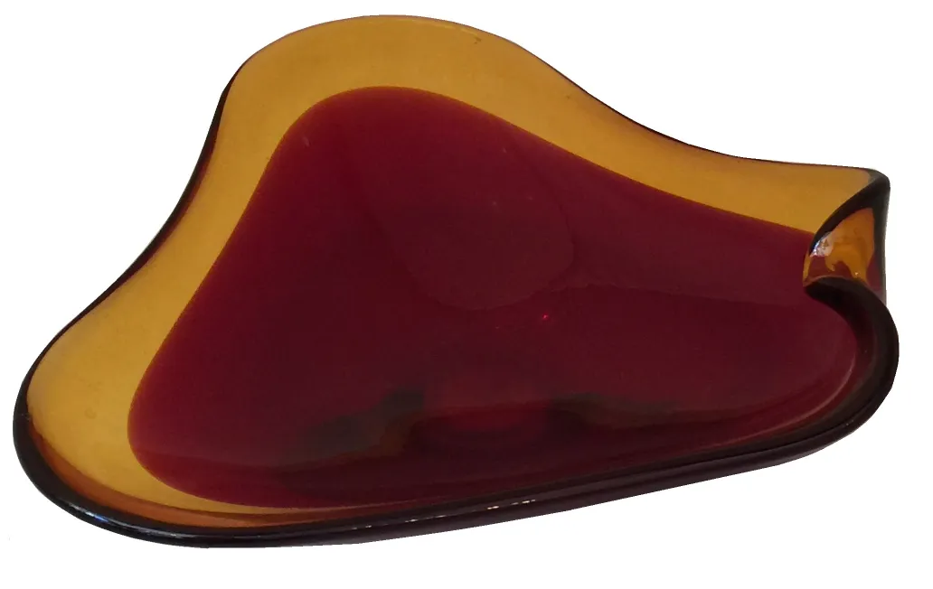 Cristal de Murano antigo com tons âmbar e vermelho, forma orgânica