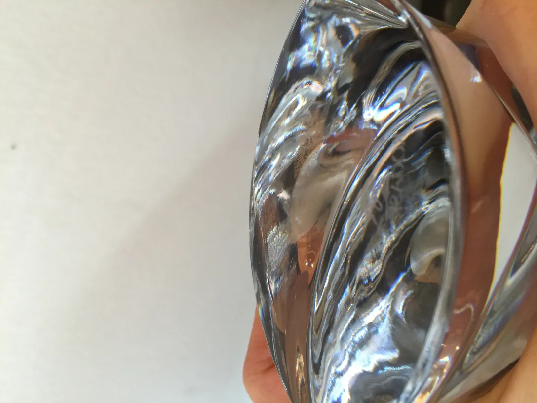 Vetro di Murano antico con forme eleganti e chiare