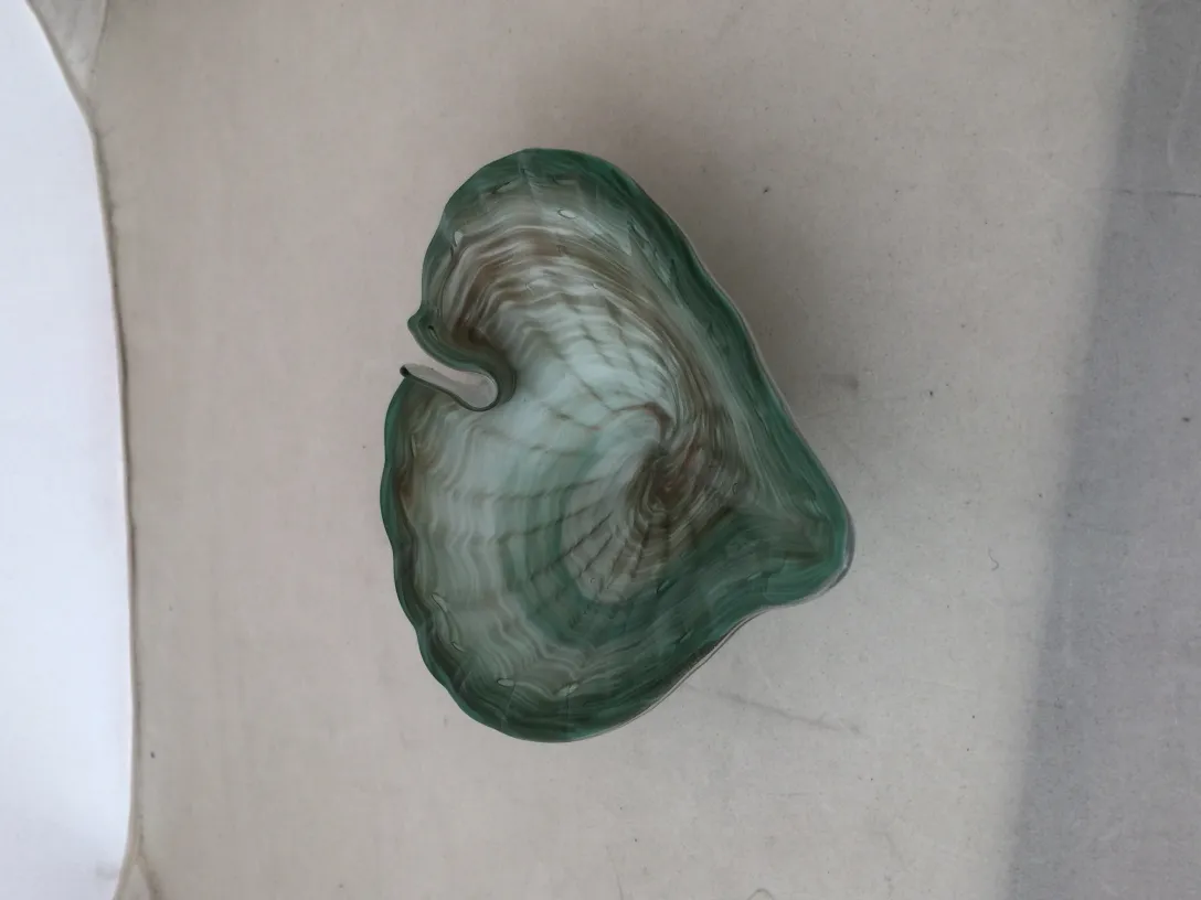 Cristal de Murano antigo em forma orgânica verde e marrom