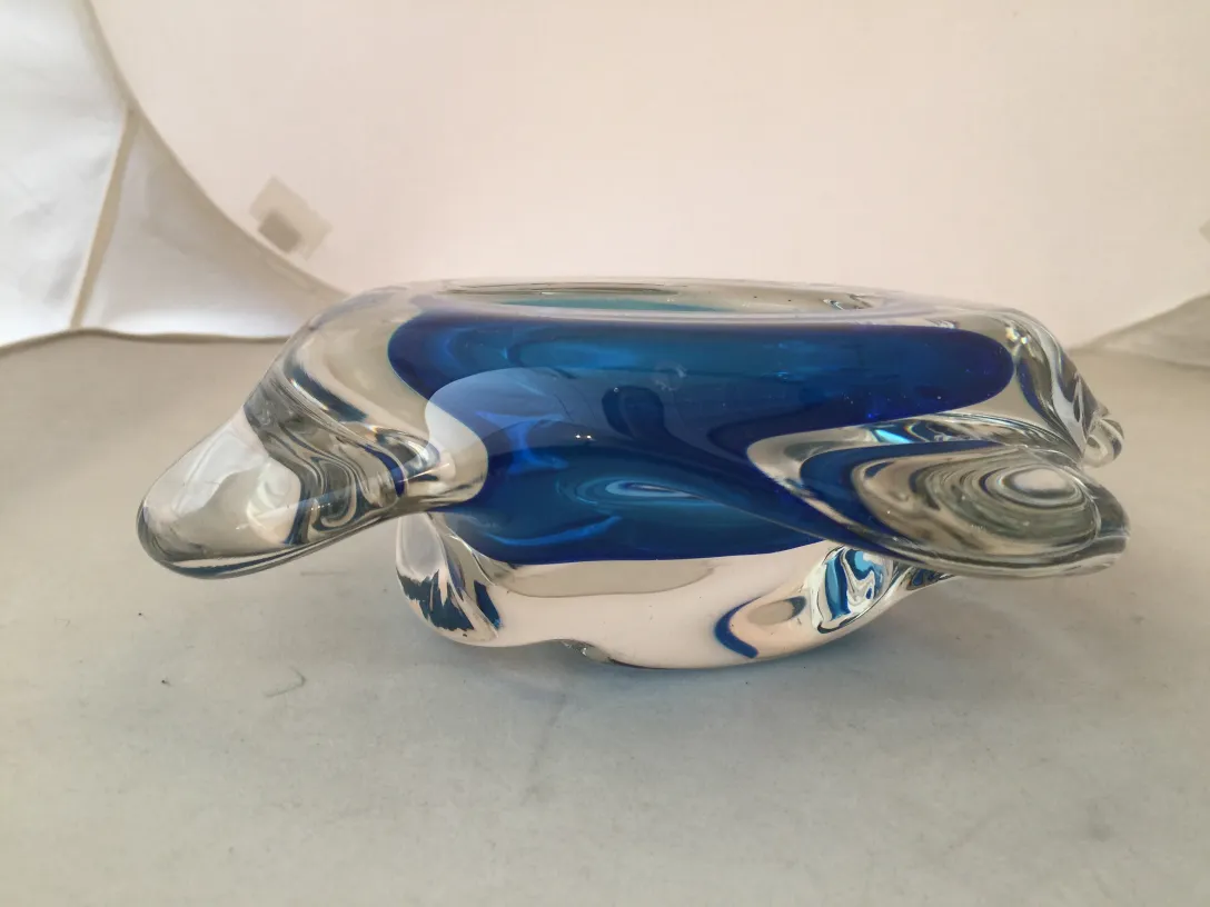 Ancien cristal de Murano aux teintes bleues et claires