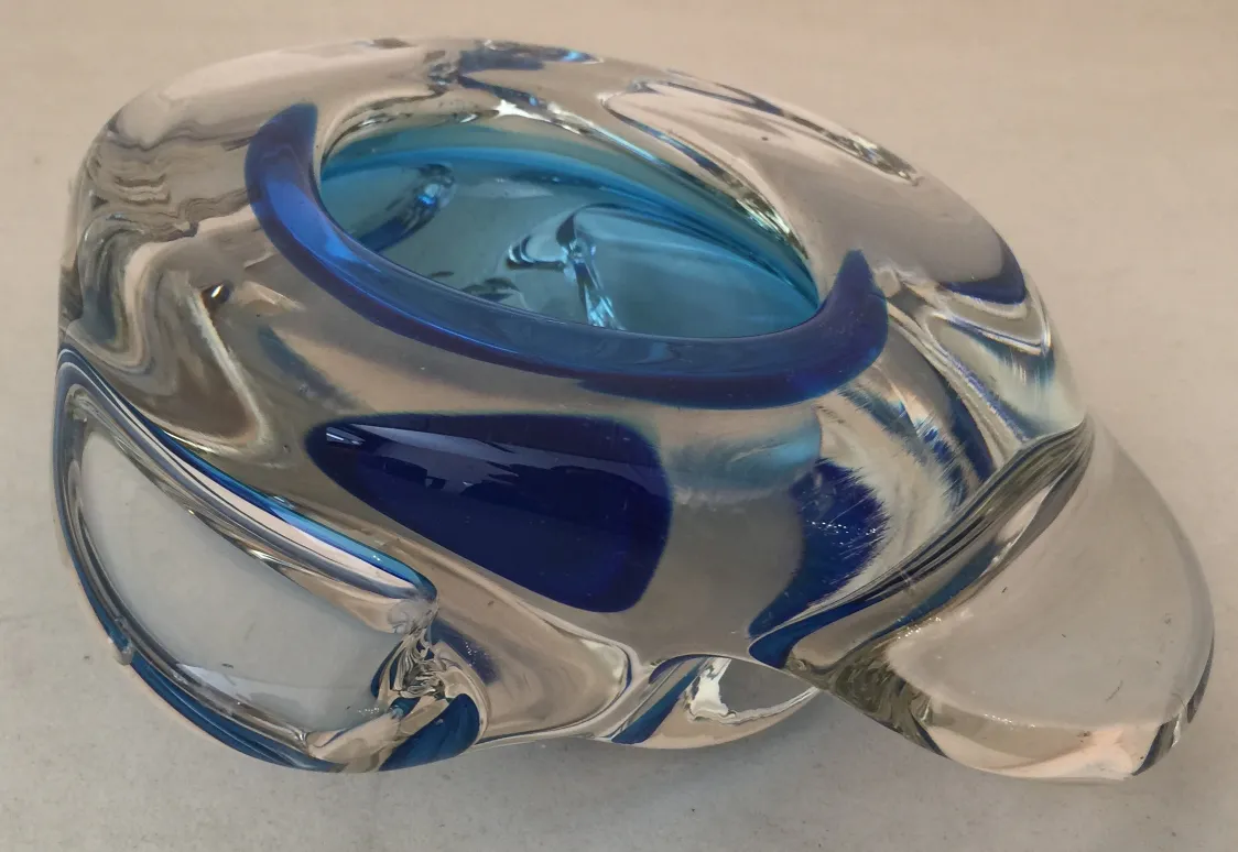 Cristal de Murano ancien, forme unique et couleurs bleues