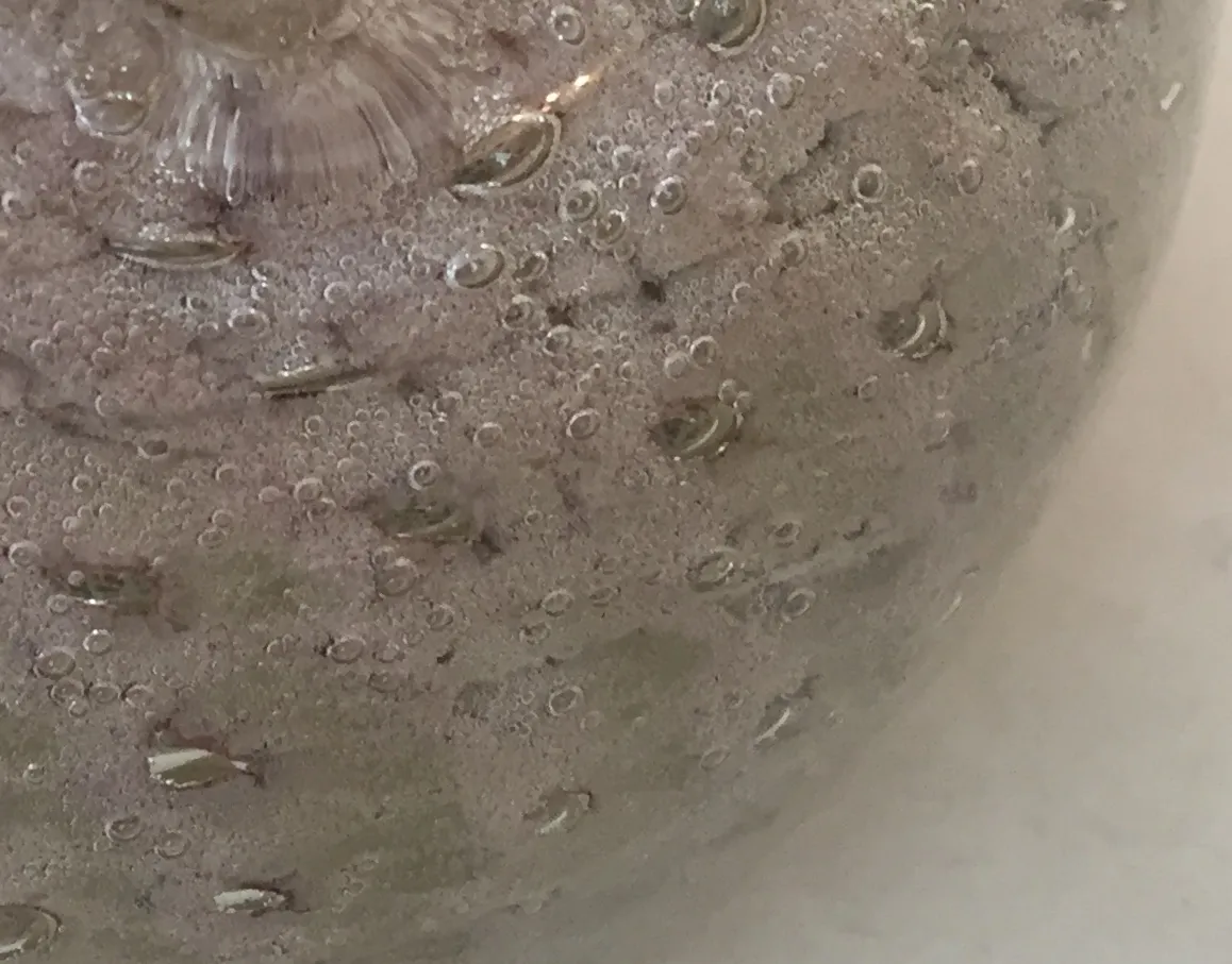 穆拉诺玻璃珍珠装饰气泡和独特细节