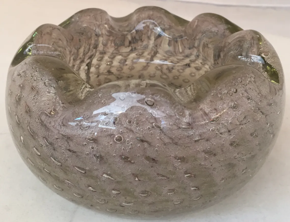 antico vetro di murano con decorazione ondulata