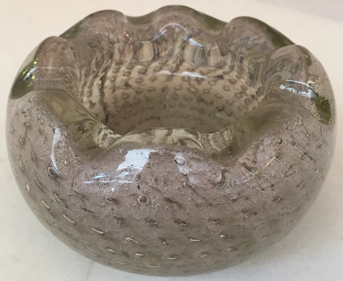 antikes murano-glas dekoratives stück mit blasen und gewelltem rand