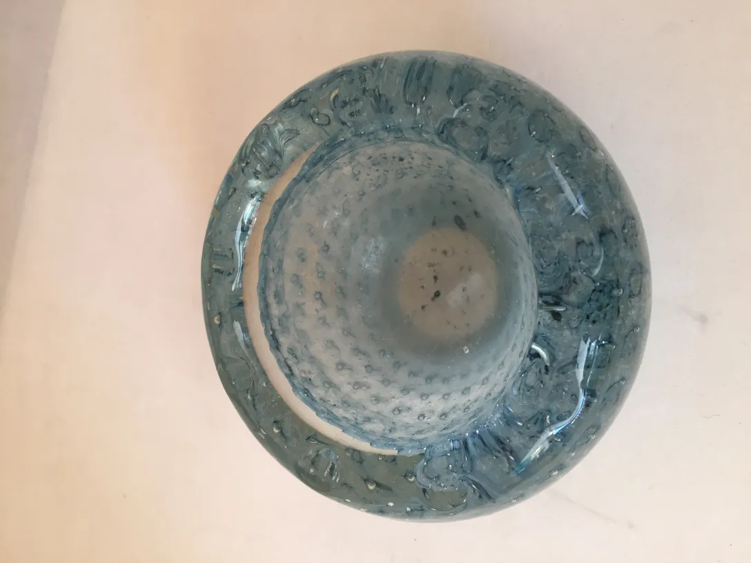 带纹理的蓝色穆拉诺玻璃装饰碗