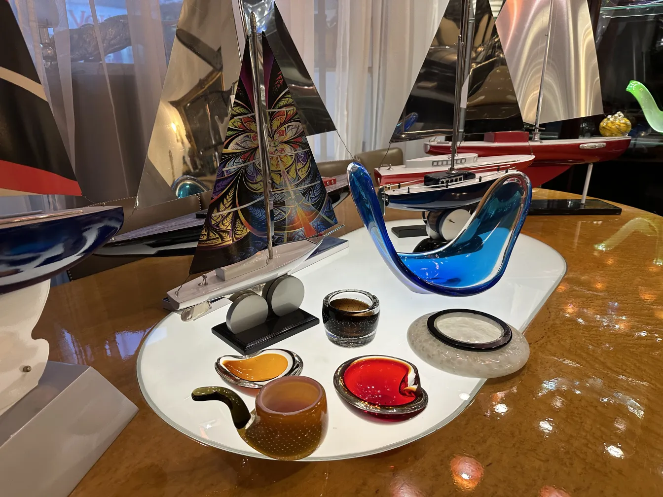 décor en cristal de murano de diverses formes et couleurs