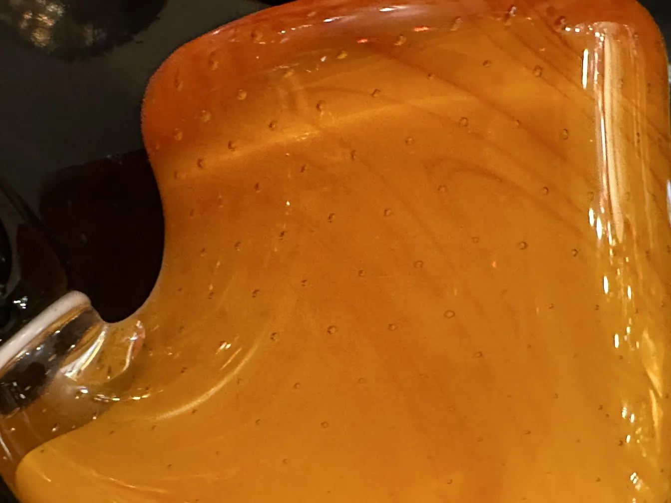 Antikes Murano-Glas in Amberfarbe mit Blasen