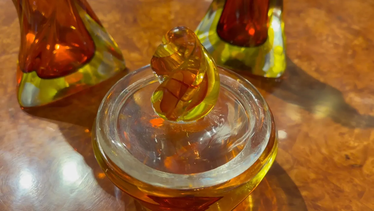 Cristal de Murano com formas âmbar e verde