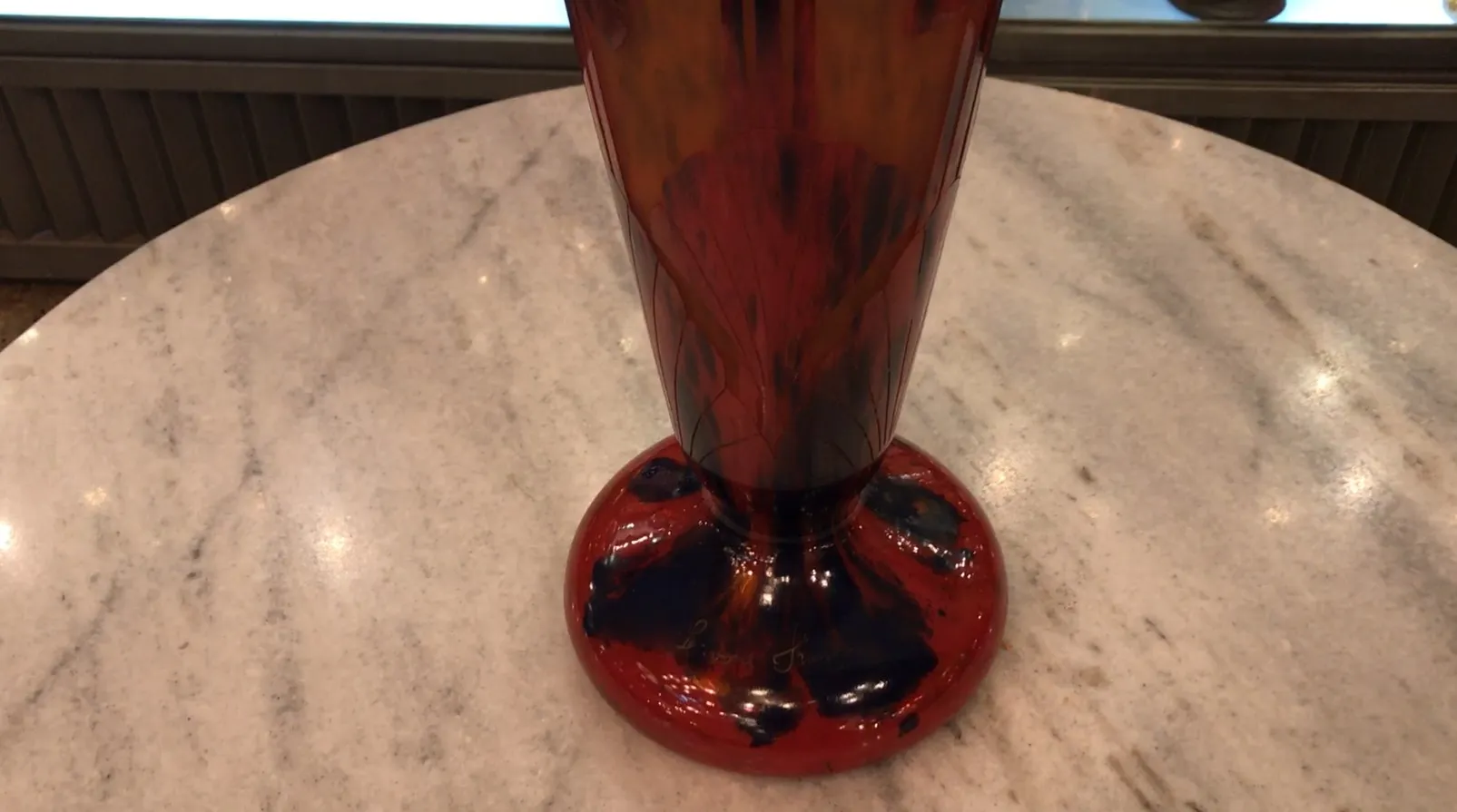 Vaso antico in vetro firmato Le Verre in rosso e nero