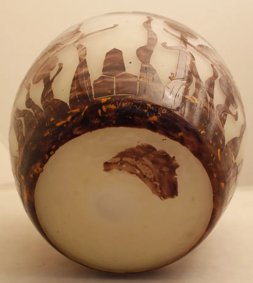 Vase en verre ancien signé Le Verre, décorations artistiques.