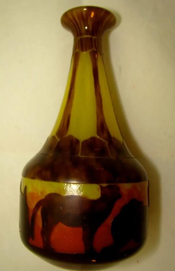 Antique glass with signature, featuring horse silhouettes