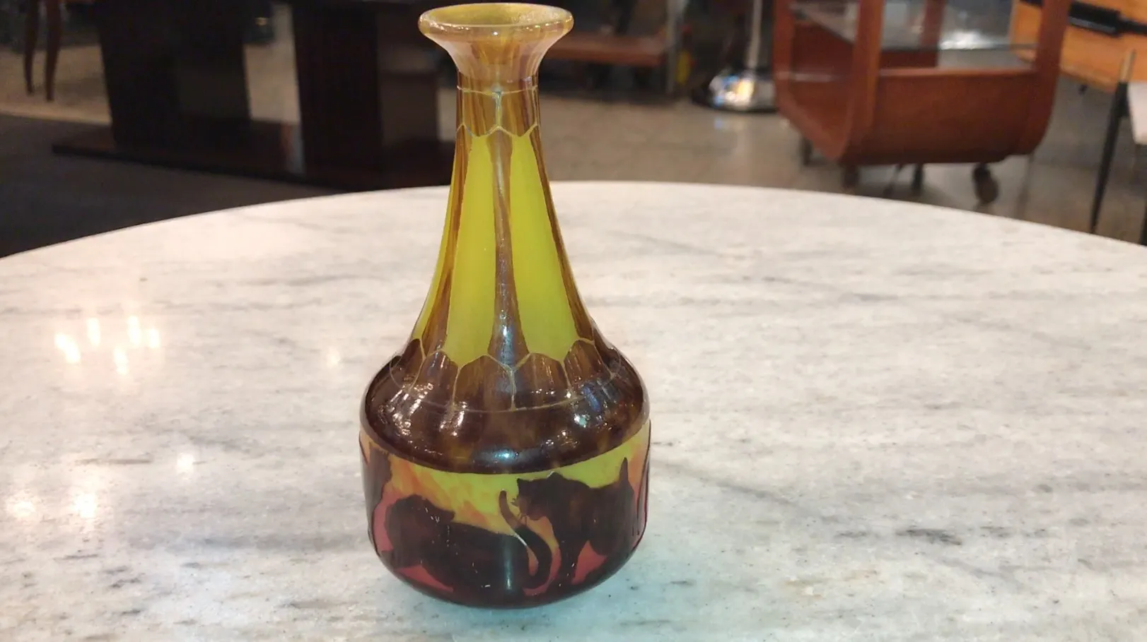 प्राचीनता ग्लास पर हस्ताक्षरित Le Verre, खूबसूरत आकार और सजावटी विवरण