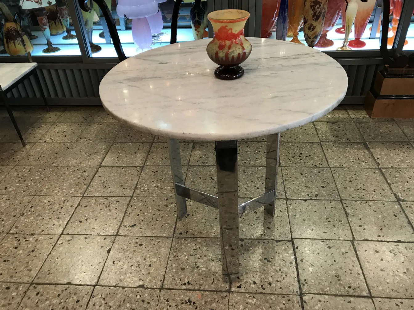 زجاج موقّع قديم le verre مزخرف بأشكال