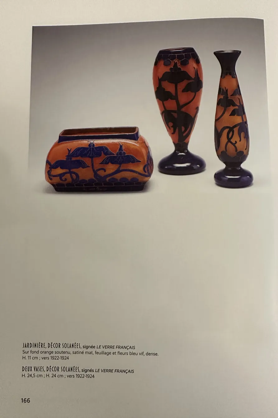 jardineira e vasos assinados de le verre decorativos