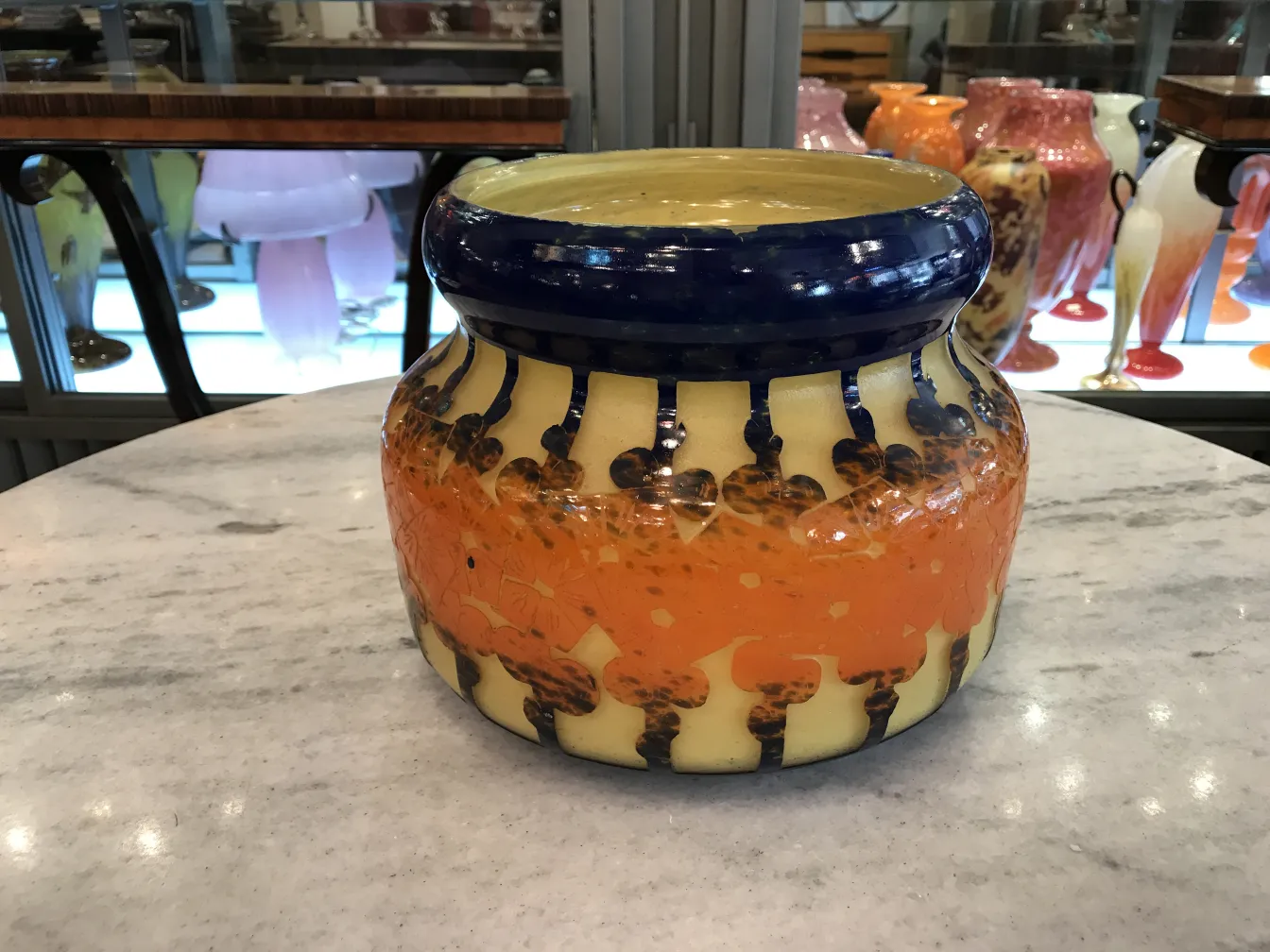 زجاج موقّع جميل مزخرف Le Verre بألوان زاهية