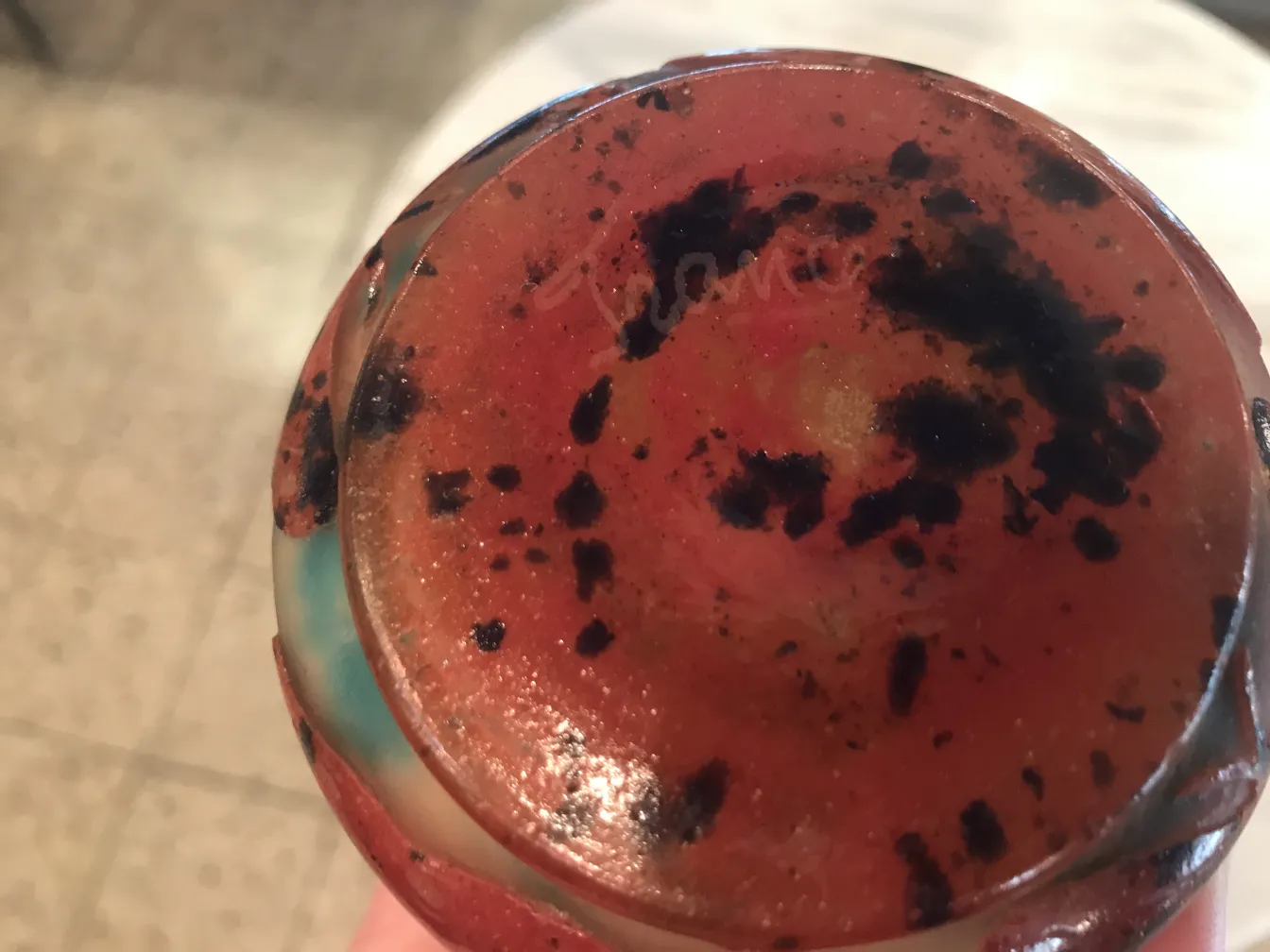 base de vidrio firmado le verre con manchas y colorido