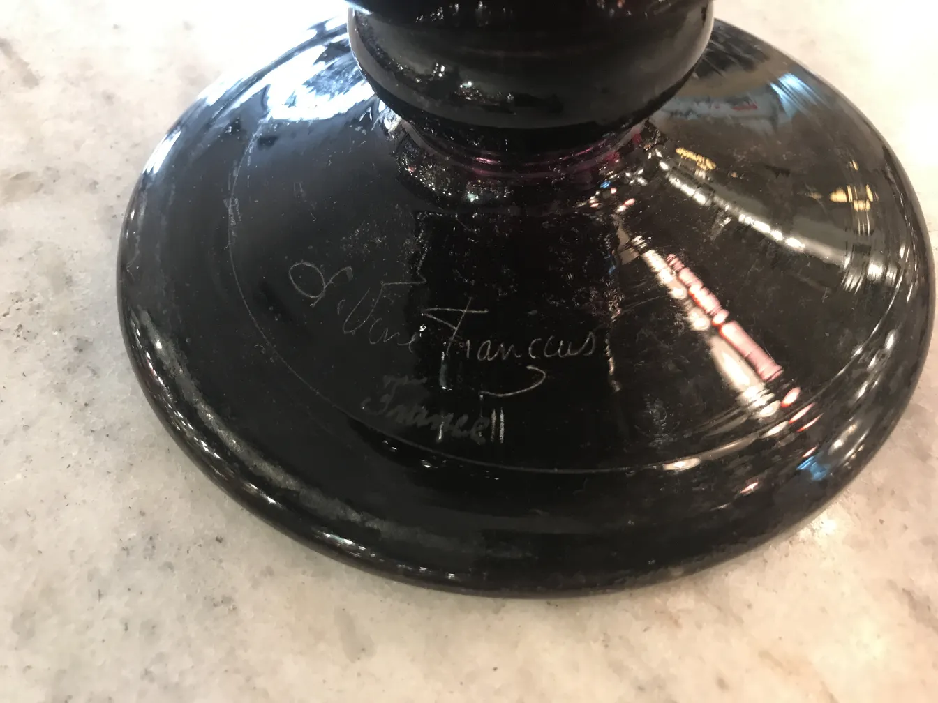 アンティークサイン入りグラス（Le Verre）、エレガントなデザイン