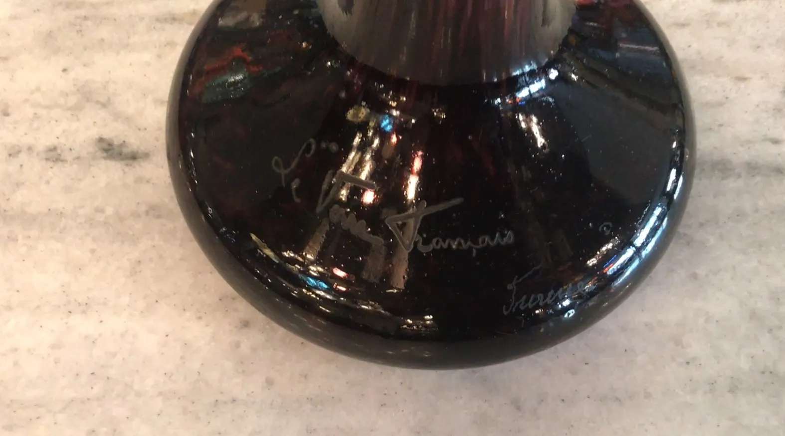 古董签名玻璃（Le Verre），带有优雅的铭文。