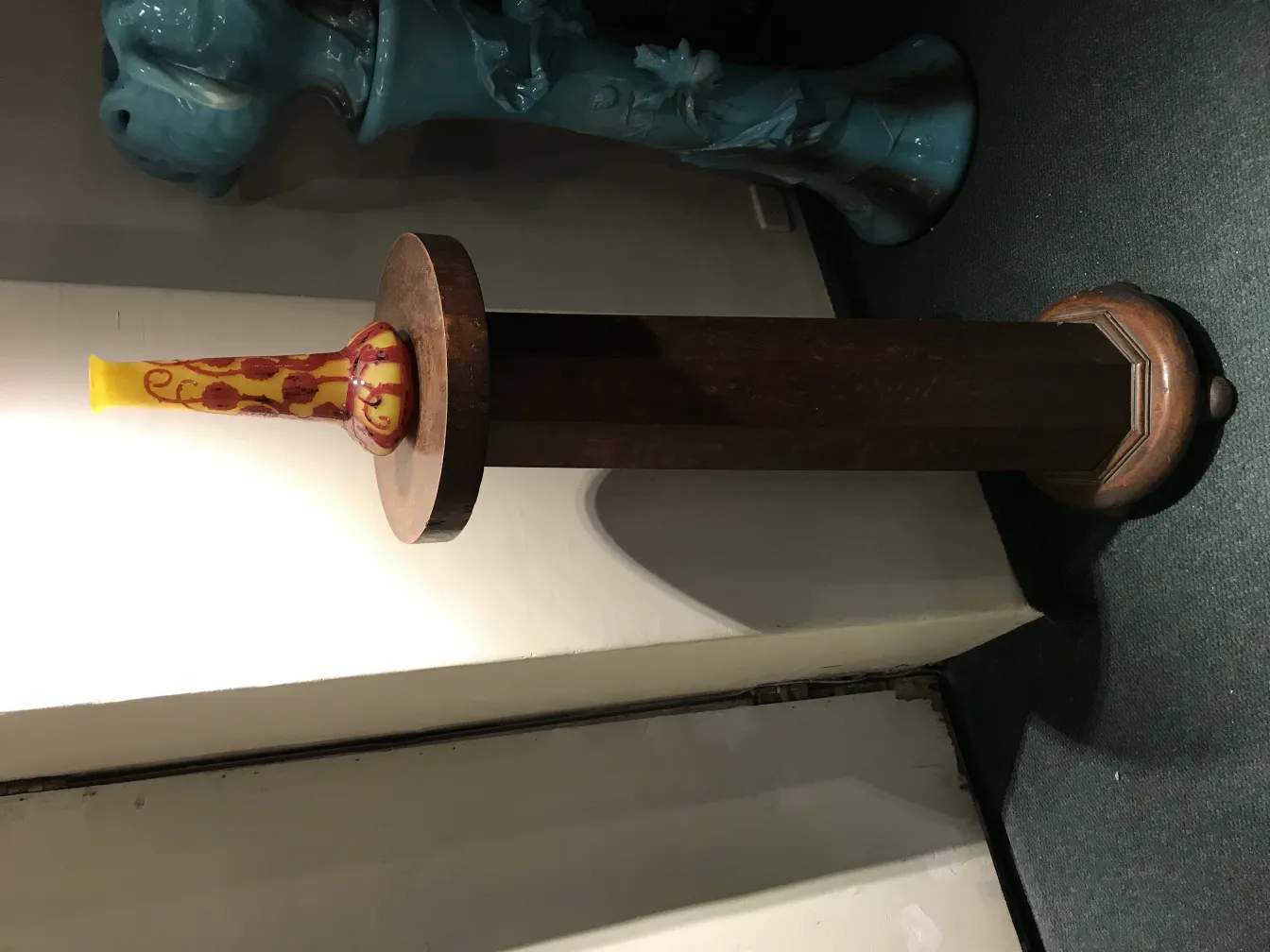 Décoration d'antiquité avec verre signé Le Verre.