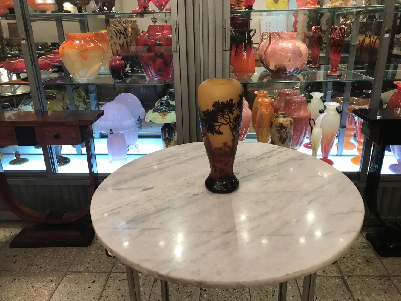 Vaso de vidro daum nancy com detalhes em amarelo e preto